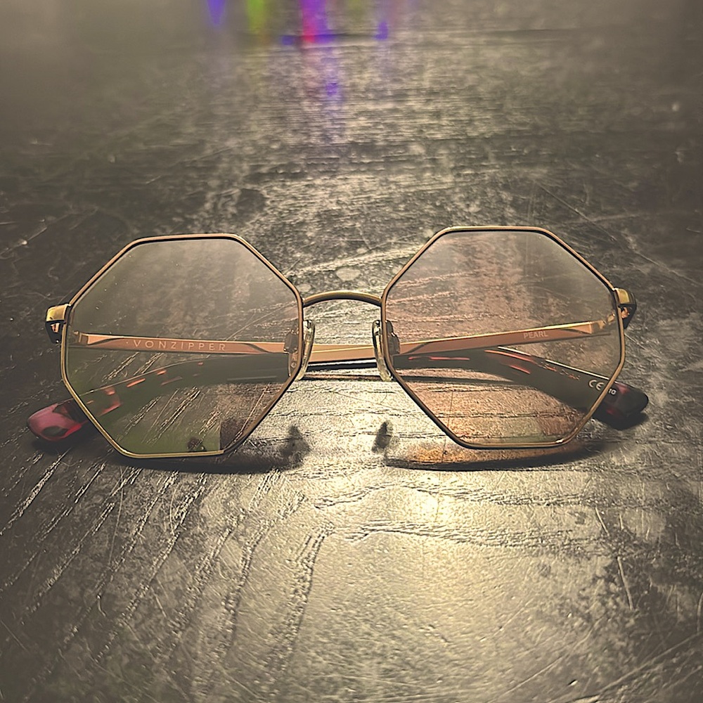 Women’s #Vonzipper Pearl sunglasses.  Made in Italy 
Brand new never worn.